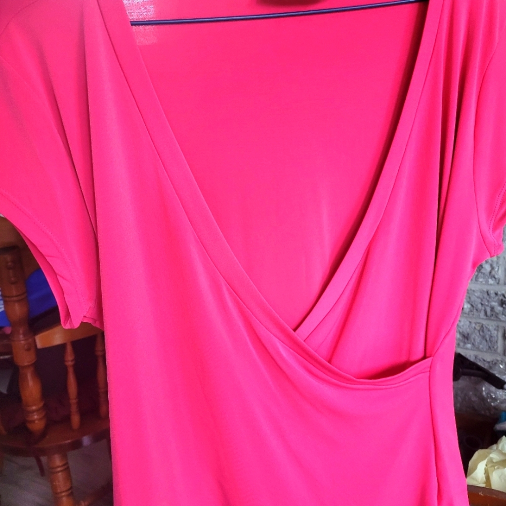 Chic Pink V-Neck Blouse